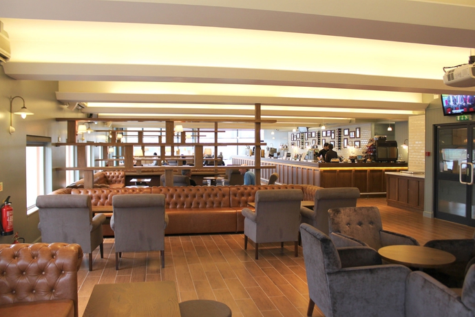 Imagen del bar/restaurante del Hotel Drift Inn at Wyboston Lakes. Foto 2