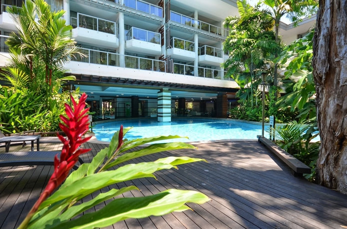 Imagen de la piscina del Hotel Drift Palm Cove. Foto 16