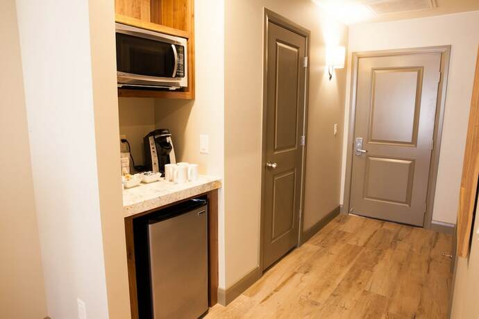 Imagen general del Hotel Driftwood Lodge. Foto 11