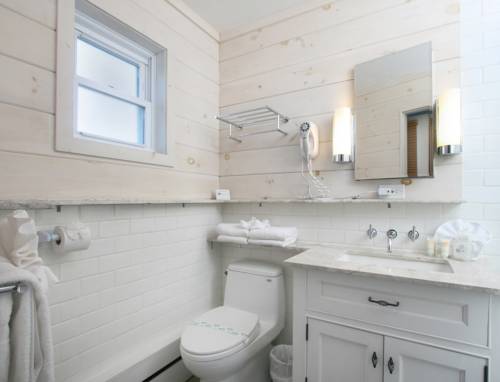 Imagen de la habitación del Hotel Driftwood Resort On The Ocean. Foto 5