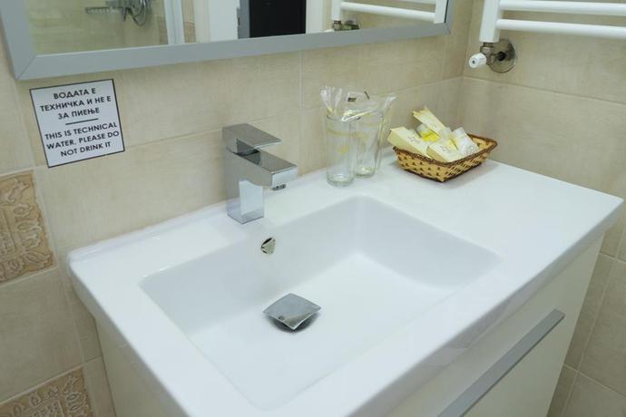 Imagen de la habitación del Hotel Drim. Foto 4