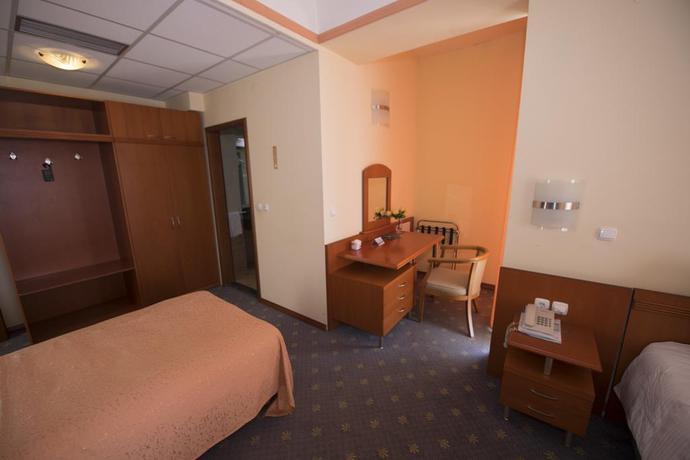 Imagen de la habitación del Hotel Drim. Foto 7