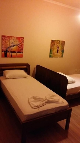 Imagen de la habitación del Hotel Drini. Foto 4