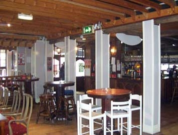 Imagen del bar/restaurante del Hotel Drop Inn. Foto 3
