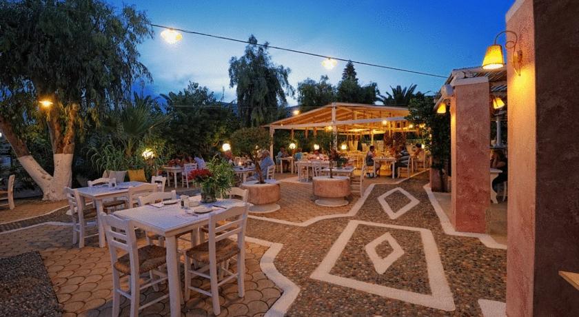 Imagen del bar/restaurante del Hotel Drossia. Foto 4