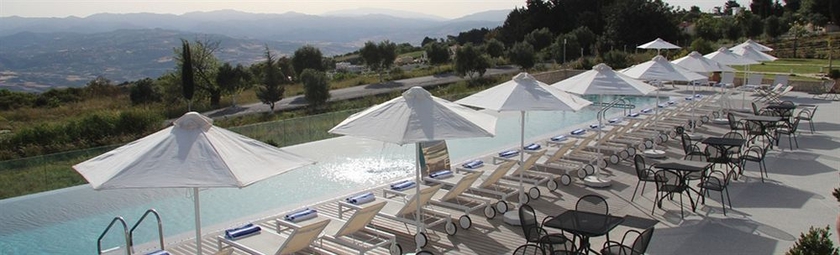 Imagen de la piscina del Hotel Droushia Heights. Foto 15