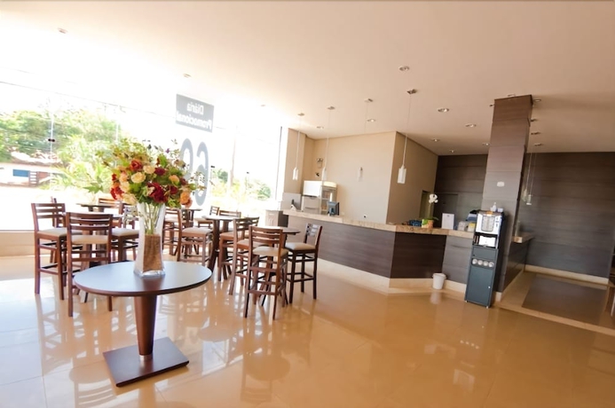 Imagen del bar/restaurante del Hotel Drud`s Express. Foto 2
