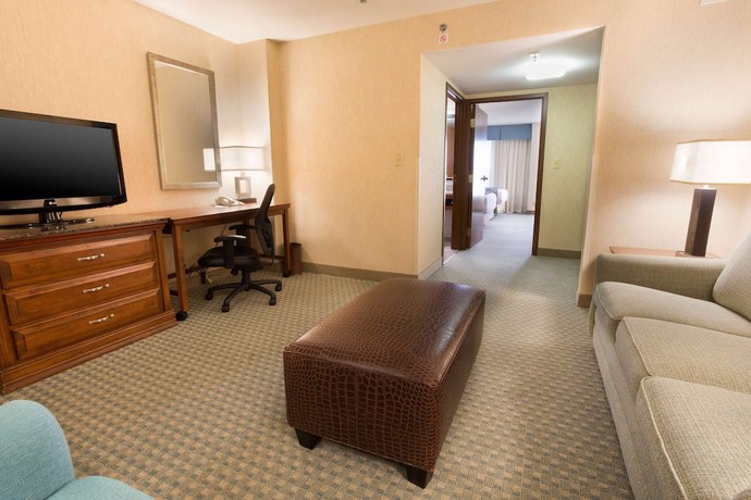 Imagen de la habitación del Hotel Drury Inn And Suites Birmingham Lakeshore Drive. Foto 11