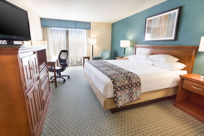Imagen de la habitación del Hotel Drury Inn And Suites Birmingham Lakeshore Drive. Foto 13