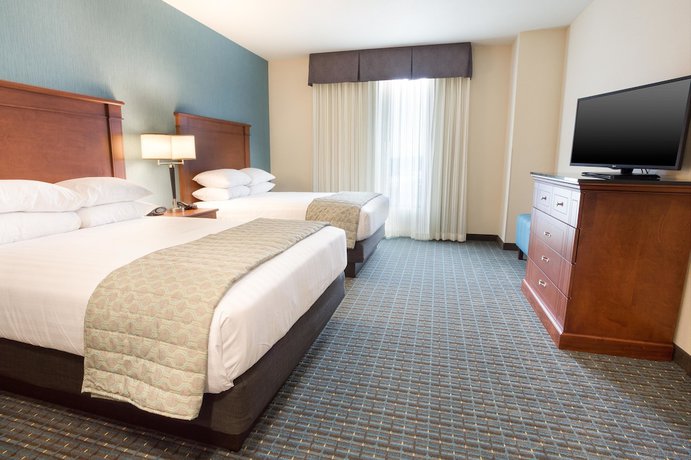 Imagen de la habitación del Hotel Drury Inn And Suites Burlington. Foto 4