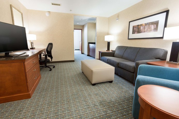 Imagen de la habitación del Hotel Drury Inn And Suites Burlington. Foto 10