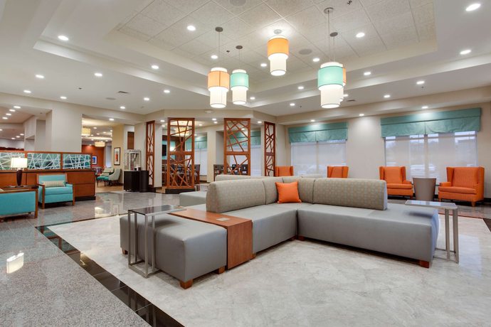 Imagen de los interiores del Hotel Drury Inn And Suites Charlotte Arrowood. Foto 16
