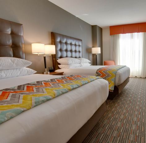 Imagen de la habitación del Hotel Drury Inn And Suites Charlotte Arrowood. Foto 7