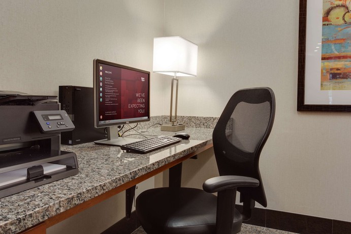 Imagen del bar/restaurante del Hotel Drury Inn And Suites Charlotte Arrowood. Foto 2