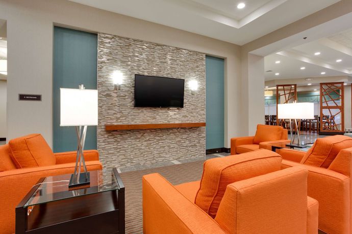 Imagen de los interiores del Hotel Drury Inn And Suites Charlotte Arrowood. Foto 17