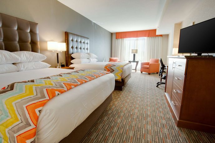 Imagen de la habitación del Hotel Drury Inn And Suites Charlotte Arrowood. Foto 11