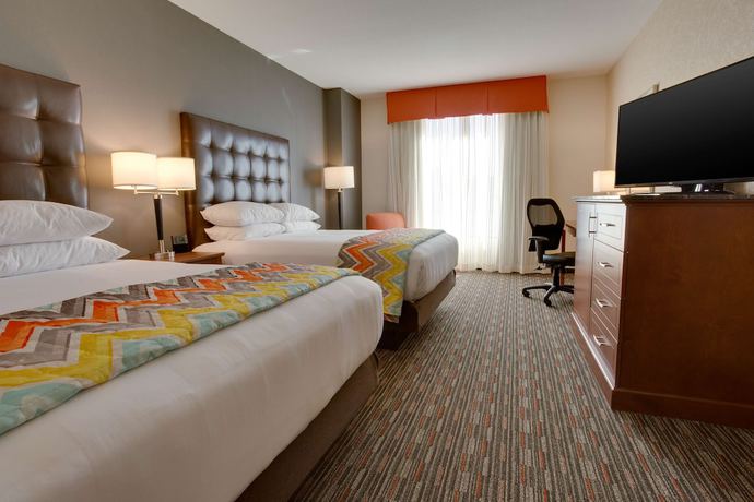 Imagen de la habitación del Hotel Drury Inn And Suites Charlotte Arrowood. Foto 15