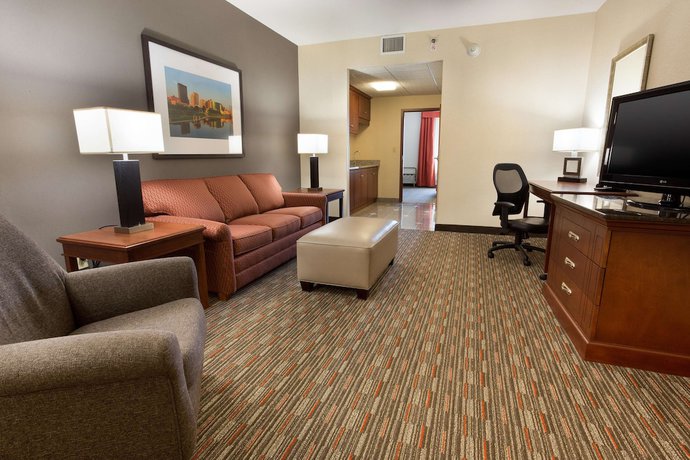 Imagen de la habitación del Hotel Drury Inn And Suites Dayton North. Foto 4