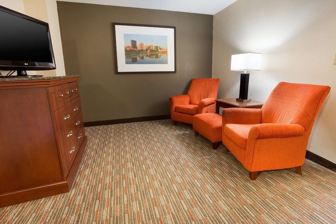 Imagen de la habitación del Hotel Drury Inn And Suites Dayton North. Foto 10
