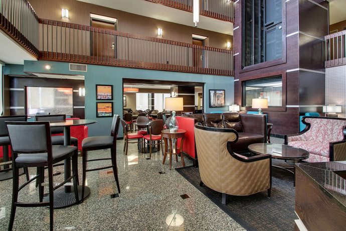 Imagen de los interiores del Hotel Drury Inn And Suites Houston Near The Galleria. Foto 17