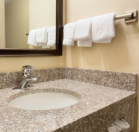 Imagen de la habitación del Hotel Drury Inn And Suites Joplin. Foto 12