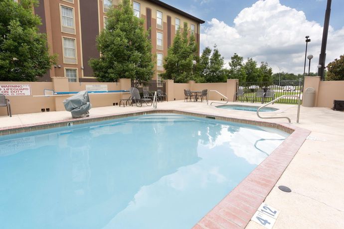 Imagen de la piscina del Hotel Drury Inn And Suites Lafayette, La. Foto 20