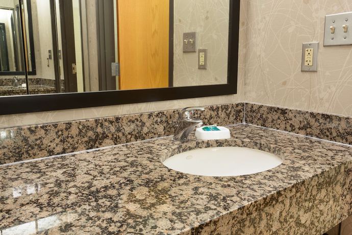 Imagen de la habitación del Hotel Drury Inn And Suites Lafayette, La. Foto 9