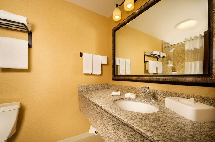Imagen de la habitación del Hotel Drury Inn And Suites Phoenix Airport. Foto 9