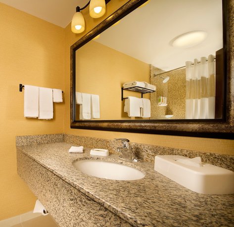 Imagen de la habitación del Hotel Drury Inn And Suites Phoenix Airport. Foto 14