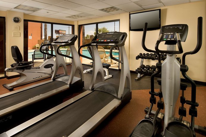 Imagen de los interiores del Hotel Drury Inn And Suites Phoenix Airport. Foto 19