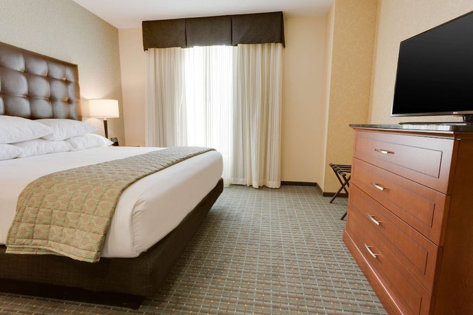 Imagen de la habitación del Hotel Drury Inn And Suites Phoenix Chandler Fashion Center. Foto 11