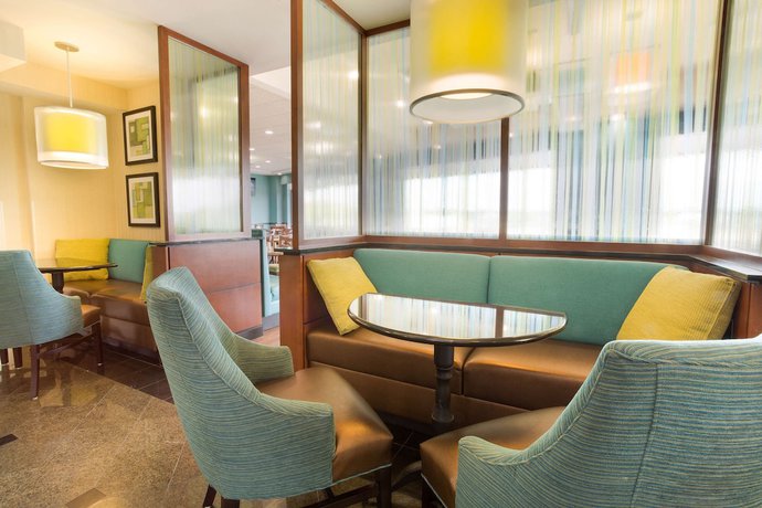 Imagen de los interiores del Hotel Drury Inn And Suites Southwest St. Louis. Foto 17
