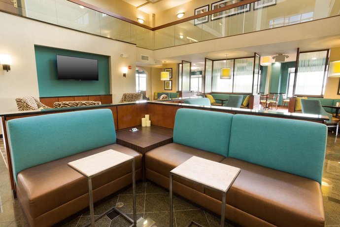 Imagen de los interiores del Hotel Drury Inn And Suites Southwest St. Louis. Foto 19