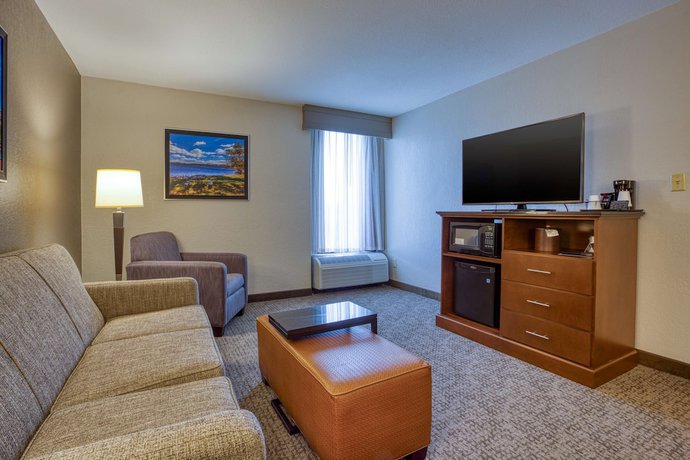 Imagen de la habitación del Hotel Drury Inn And Suites St. Louis Fairview Heights. Foto 4