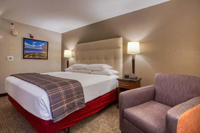 Imagen de la habitación del Hotel Drury Inn And Suites St. Louis Fairview Heights. Foto 5