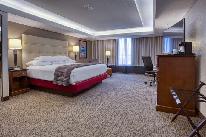 Imagen de la habitación del Hotel Drury Inn And Suites St. Louis Fairview Heights. Foto 16