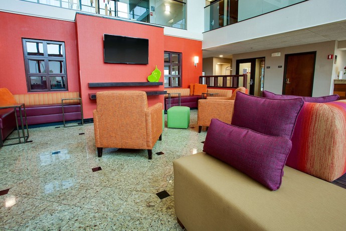 Imagen de los interiores del Hotel Drury Inn And Suites Terre Haute. Foto 14