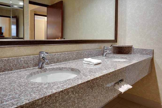 Imagen de la habitación del Hotel Drury Inn And Suites Terre Haute. Foto 8