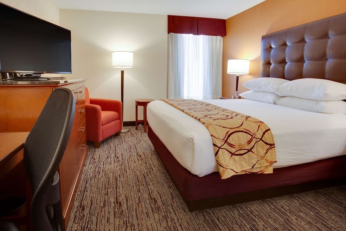 Imagen de la habitación del Hotel Drury Inn And Suites Terre Haute. Foto 9