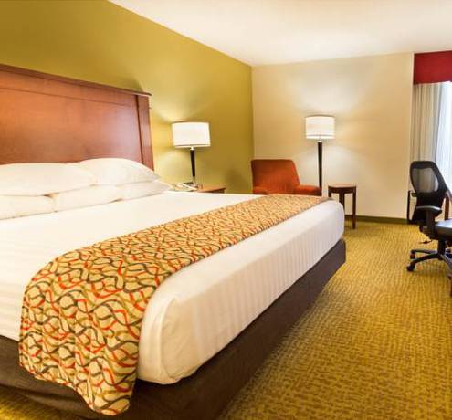 Imagen de la habitación del Hotel Drury Inn & Suites Charlotte University Place. Foto 7
