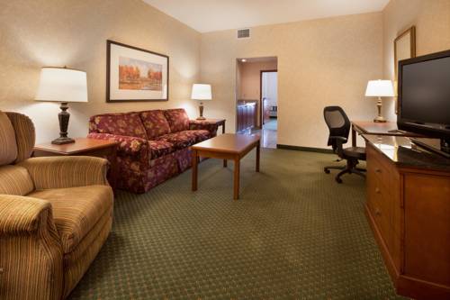 Imagen de la habitación del Hotel Drury Inn & Suites Findlay. Foto 3