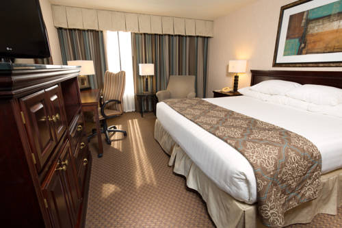 Imagen de la habitación del Hotel Drury Inn & Suites Overland Park. Foto 3