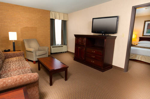 Imagen de la habitación del Hotel Drury Inn & Suites Overland Park. Foto 6
