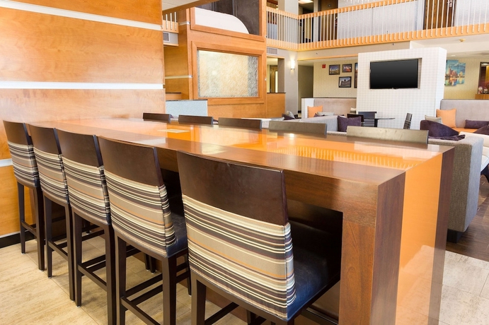 Imagen del bar/restaurante del Hotel Drury Inn and Suites Austin North. Foto 2