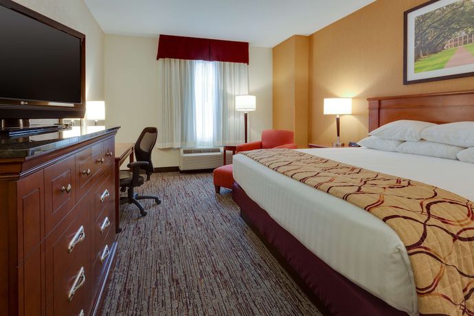 Imagen de la habitación del Hotel Drury Inn and Suites Baton Rouge. Foto 7