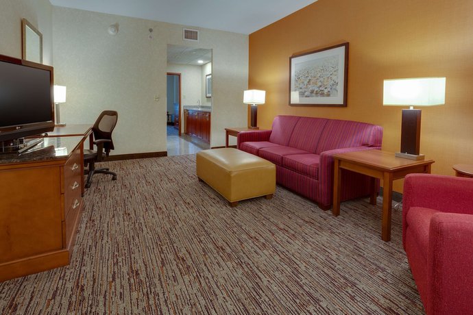 Imagen de la habitación del Hotel Drury Inn and Suites Baton Rouge. Foto 8