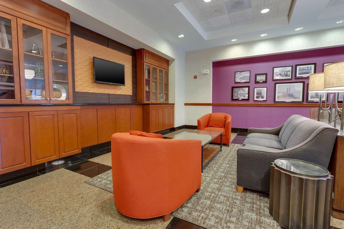 Imagen de los interiores del Hotel Drury Inn and Suites Baton Rouge. Foto 17