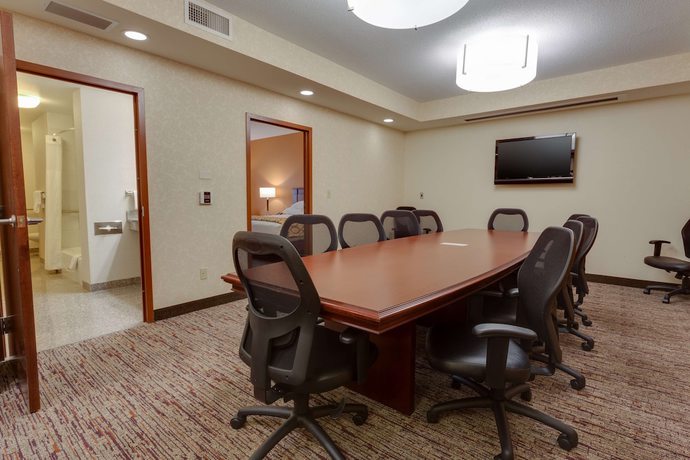 Imagen de la habitación del Hotel Drury Inn and Suites Baton Rouge. Foto 10