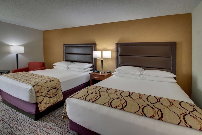 Imagen de la habitación del Hotel Drury Inn and Suites Bowling Green. Foto 4