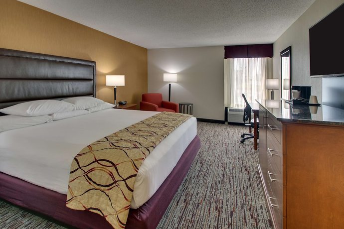 Imagen de la habitación del Hotel Drury Inn and Suites Bowling Green. Foto 5